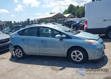 2013 Toyota Prius Three из США, поврежденный, VIN JTDKN3DU3D1728341